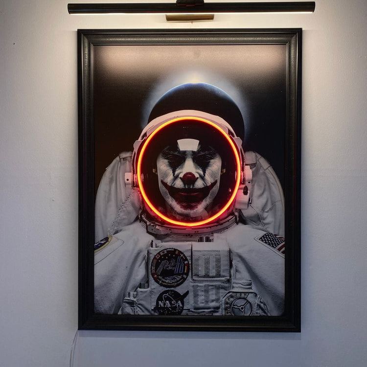 JOKER ASTRONAUT Neon Art - Maytrix