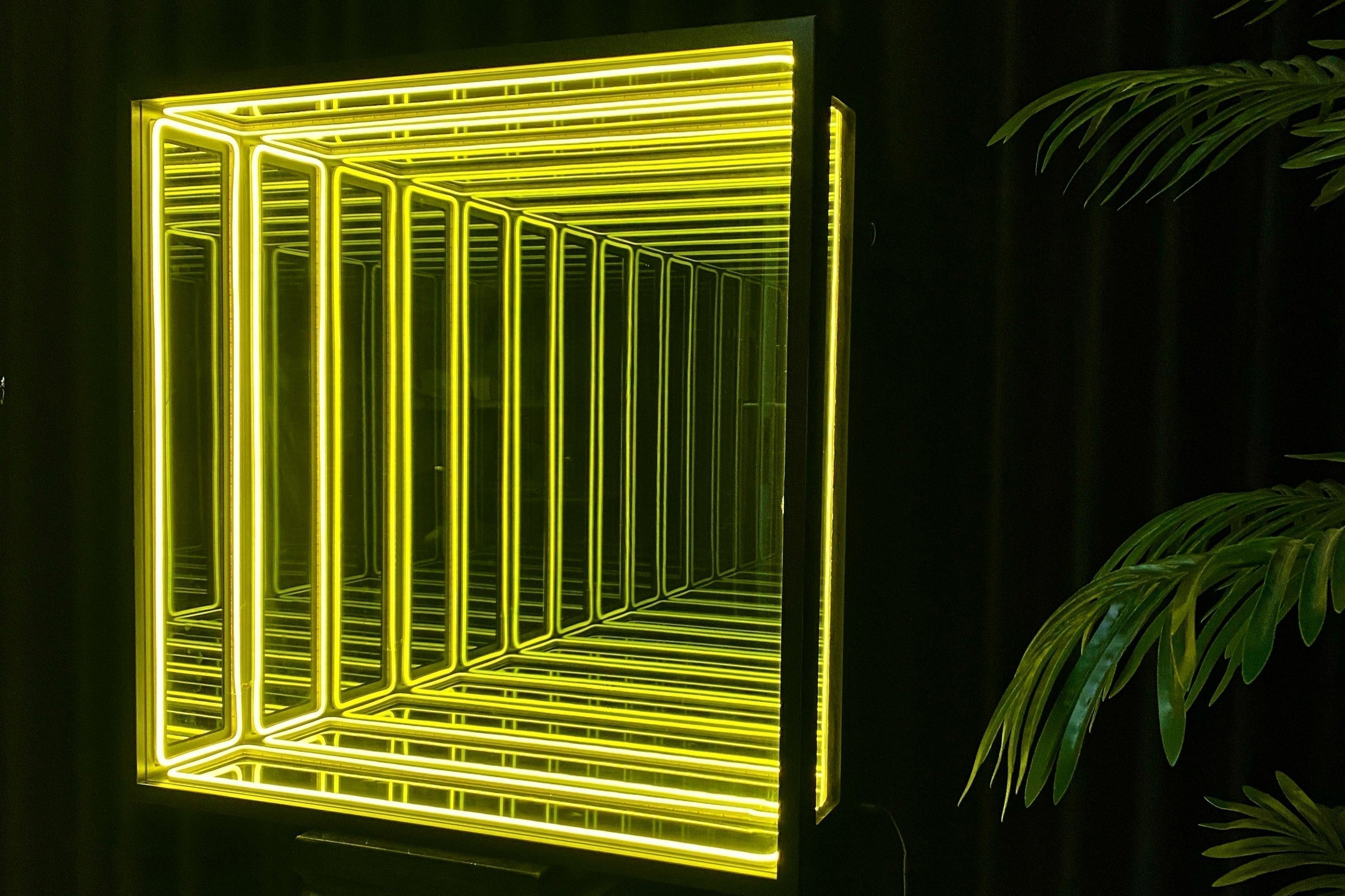 what is an infinity mirror